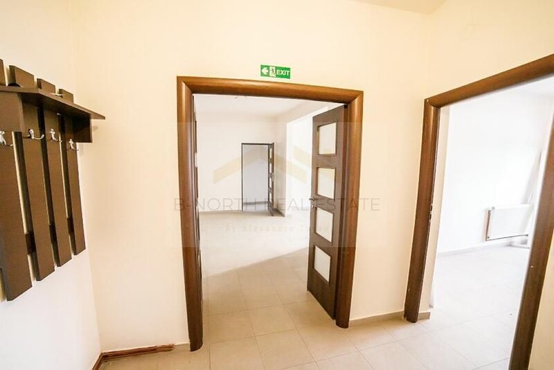 Uranus, birou ultra eficient energetic, in vila P+ 2